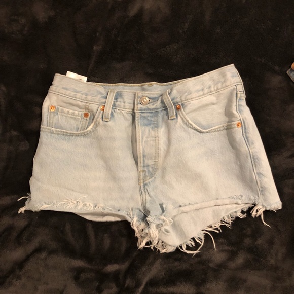 Levi's Pants - High waist, light wash Levi’s. Levi's Pants - High waist, light wash Levi’s.